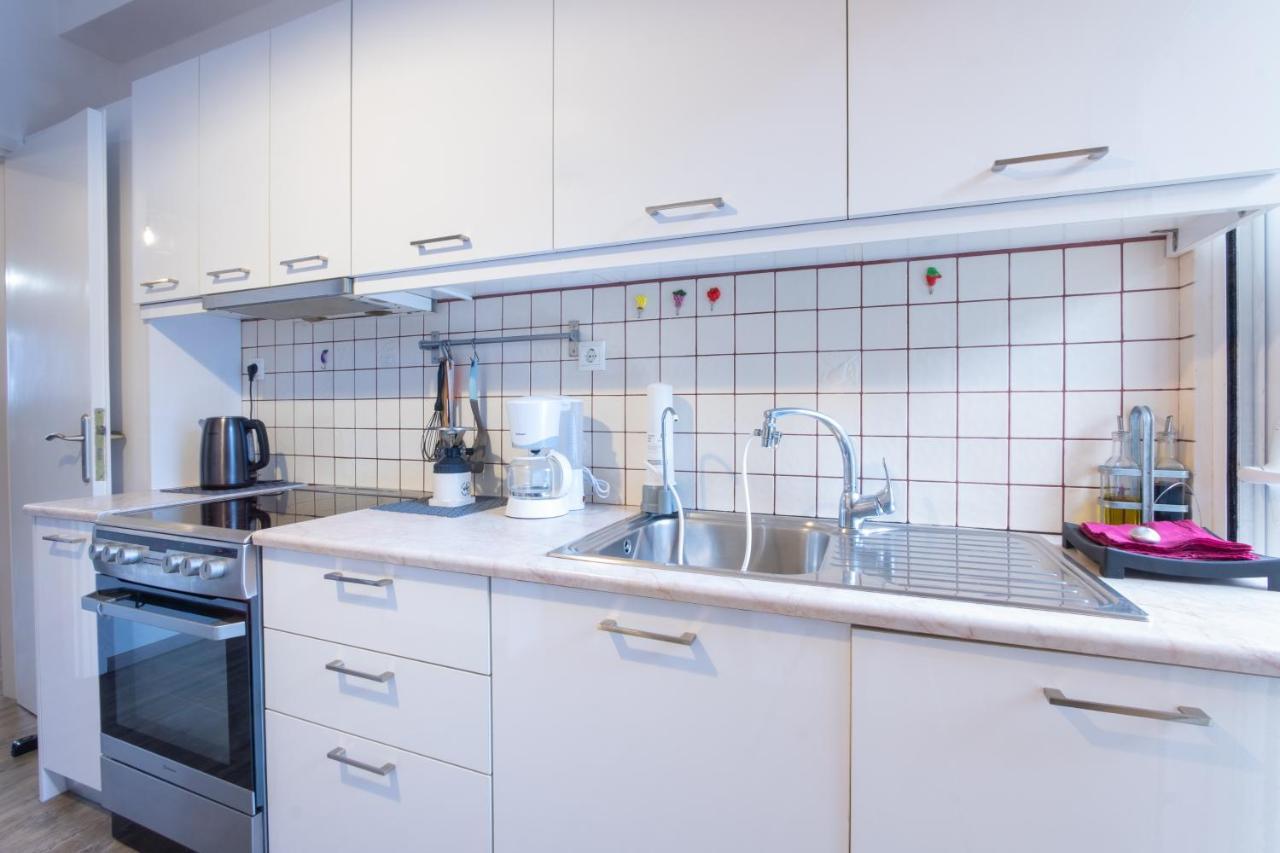 Apartment With Parking Near Medical Center Athen Exterior foto